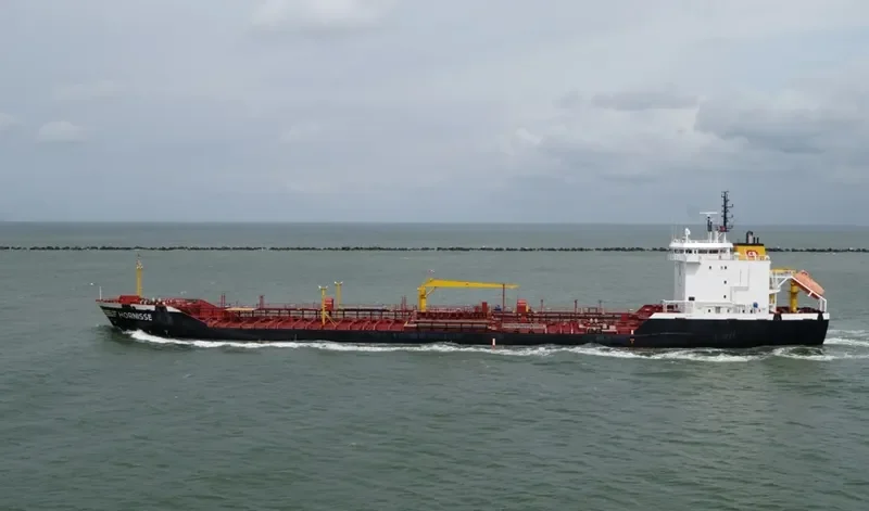 AL AMAL AL SAUDI Tanker IMO 9186728 photo 9