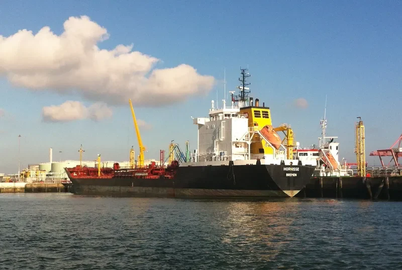 AL AMAL AL SAUDI Tanker IMO 9186728 photo 10