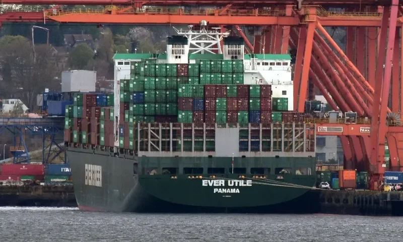 EVER UTILE Container Ship IMO 9188154