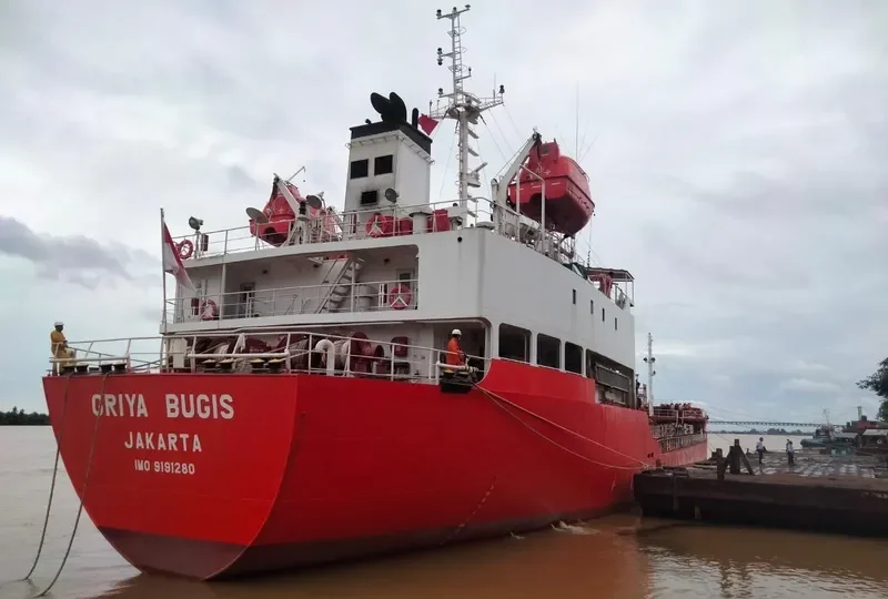 GRIYA BUGIS Tanker IMO 9191280 photo 6
