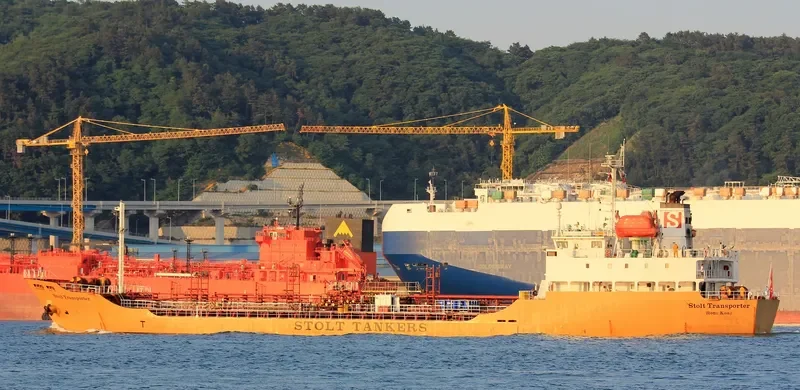 GRIYA BUGIS Tanker IMO 9191280 photo 9