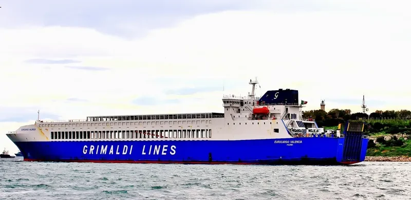 EUROCARGO VALENCIA Ro-Ro IMO 9192959 photo 5