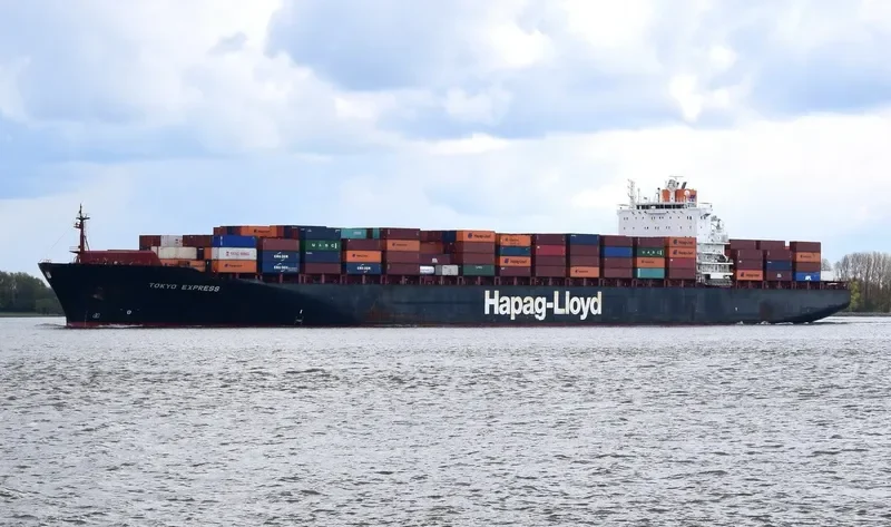 TOKYO EXPRESS Container Ship IMO 9193290 photo 9