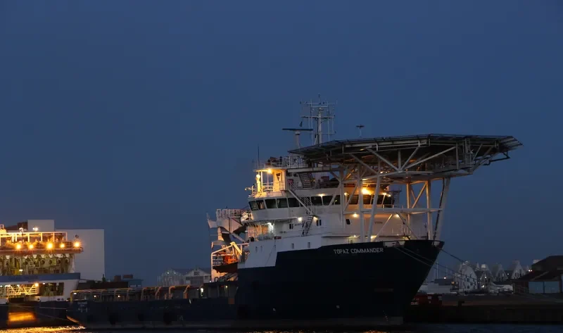 TOPAZ COMMANDER Offshore Vessel IMO 9194294 photo 2
