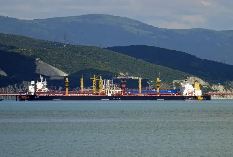 DELIVER Tanker IMO 9194983 photo 2