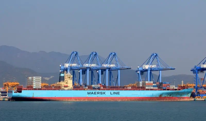 YORK Container Ship IMO 9196838 photo 7