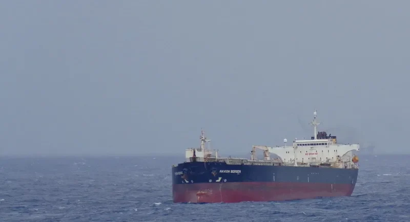 NAVION BERGEN Tanker IMO 9197715 photo 2