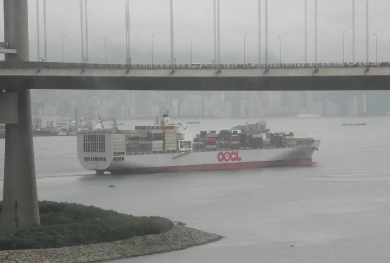OOCL NEW YORK Container Ship IMO 9198109 photo 4