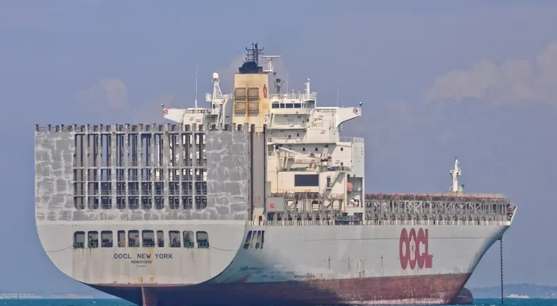OOCL NEW YORK Container Ship IMO 9198109 photo 9