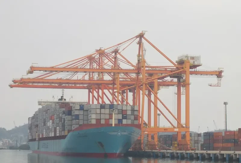 CORNELIUS MAERSK Container Ship IMO 9198587 photo 2