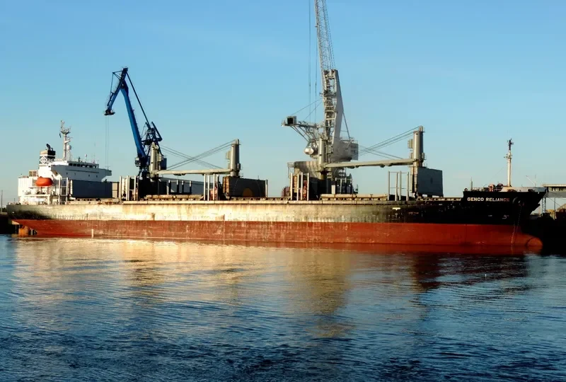 UNIVERSE RELIANCE Bulk Carrier IMO 9200407 photo 3