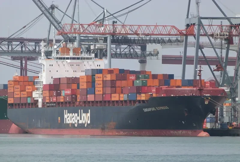 SINGAPORE EXPRESS Container Ship IMO 9200809 photo 6