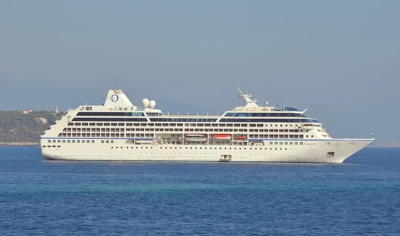 NAUTICA Passenger Ship IMO 9200938 photo 9