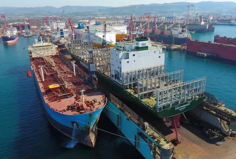 UNI PHOENIX Container Ship IMO 9202170 photo 5
