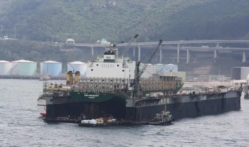 UNI PRUDENT Container Ship IMO 9202194 photo 6