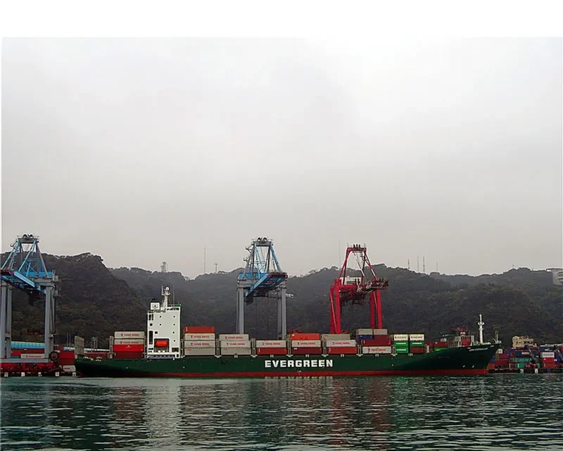 UNI POPULAR Container Ship IMO 9202209 photo 9