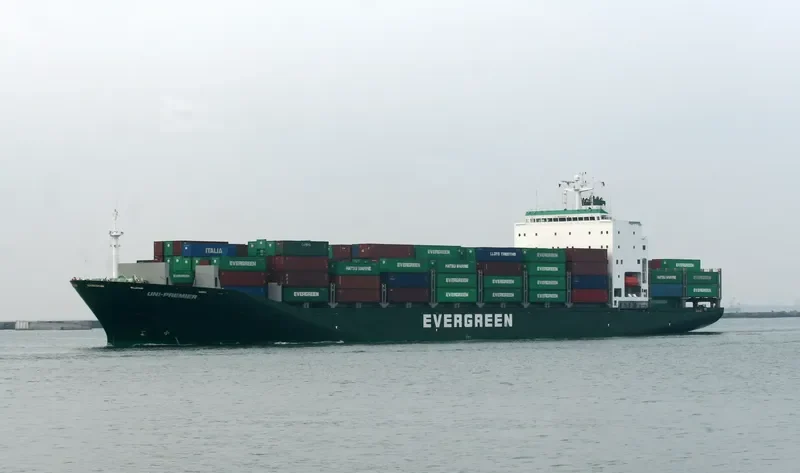 UNI PREMIER Container Ship IMO 9202223 photo 9