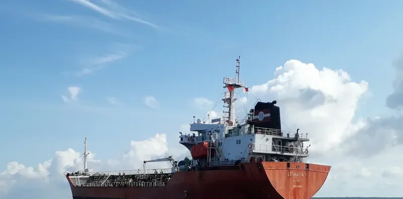 DEWAYANI Tanker IMO 9203083 photo 2