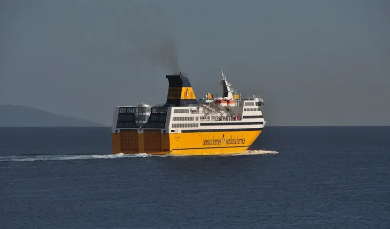 MEGA EXPRESS Ro-Ro IMO 9203174 photo 10