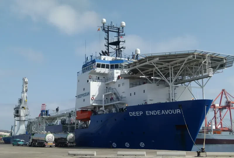 DEEP ENDEAVOUR Offshore Vessel IMO 9203306 photo 6