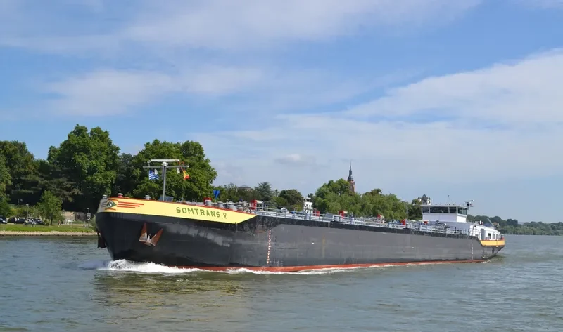 SOMTRANS V Tanker IMO 9204415 photo 8