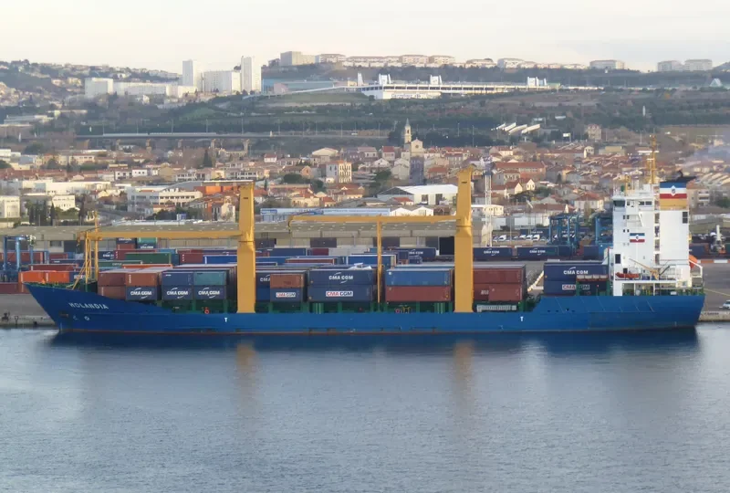 VENTO DI GRECALE Container Ship IMO 9204506 photo 5