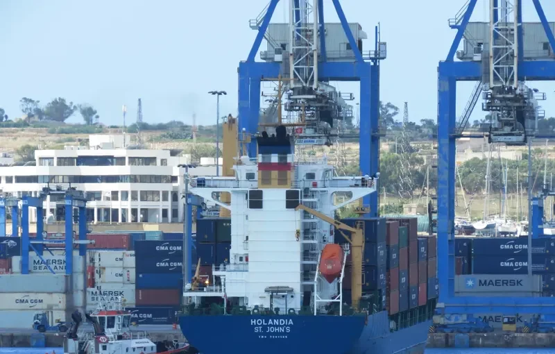 VENTO DI GRECALE Container Ship IMO 9204506 photo 10