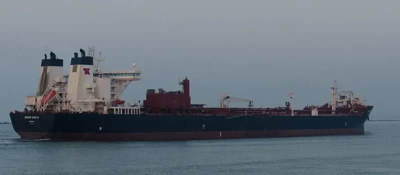NAVION ANGLIA Tanker IMO 9204752 photo 6