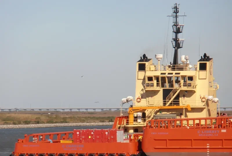 C CARRIER Offshore Vessel IMO 9205122 photo 2
