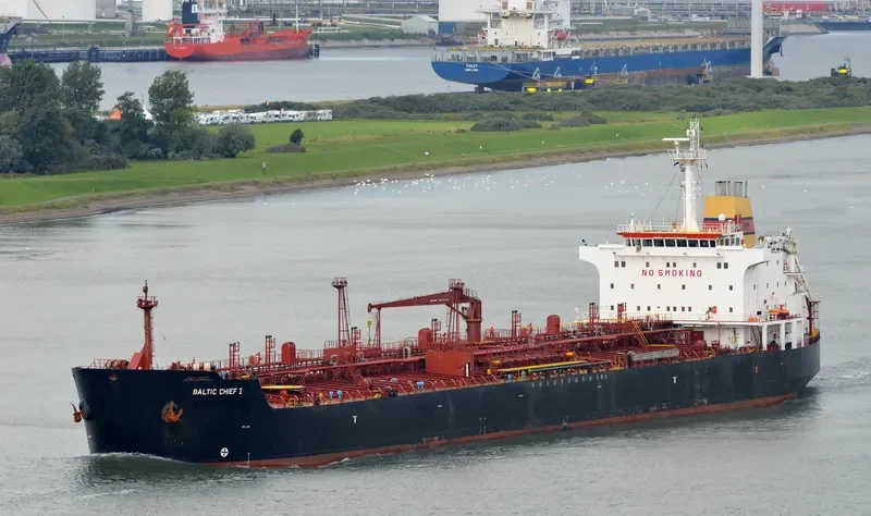 TORO Tanker IMO 9208124 photo 9