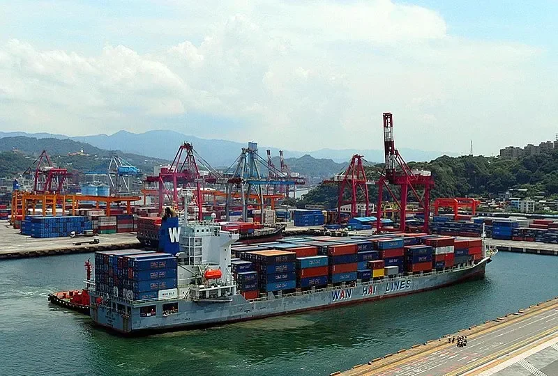 WAN HAI 232 Container Ship IMO 9208162 photo 2