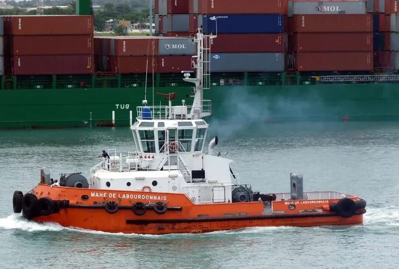 MAHE DE LABOURDONNAIS General Cargo IMO 9209441 photo 2