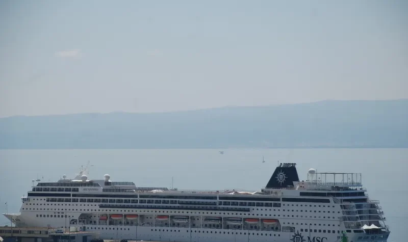 MSC SINFONIA Passenger Ship IMO 9210153 photo 8