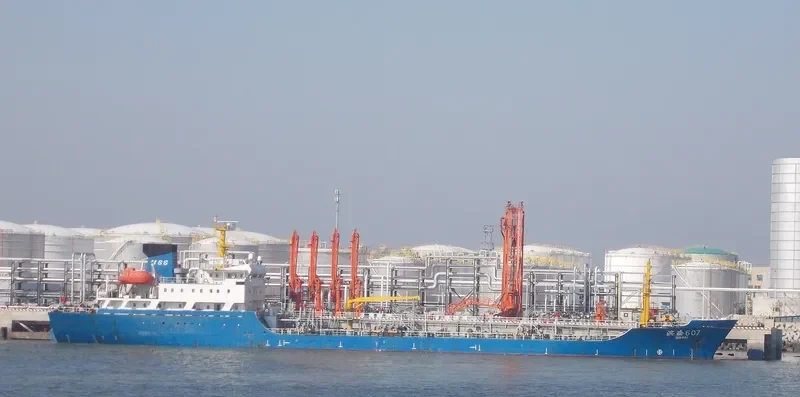 BIN HAI 607 Tanker IMO 9210775