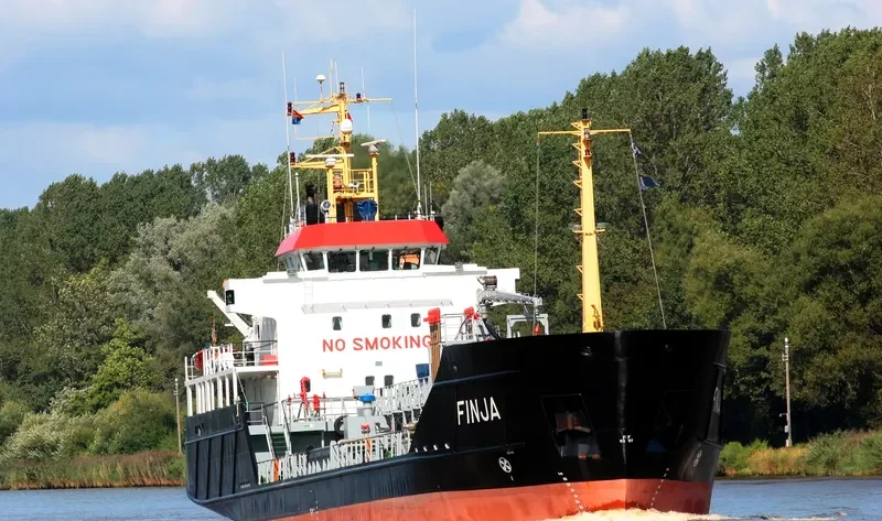 FINJA Tanker IMO 9212345 photo 4