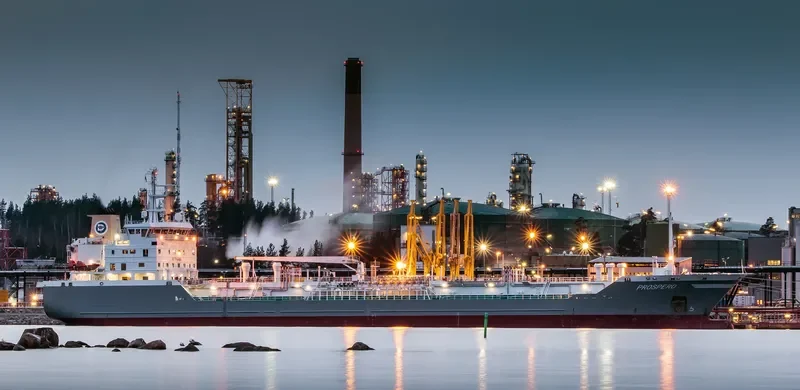 GRIYA JAWA Tanker IMO 9212589 photo 8