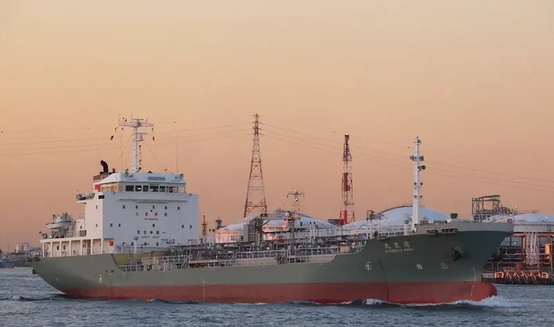 LOUISE Tanker IMO 9213181 photo 4