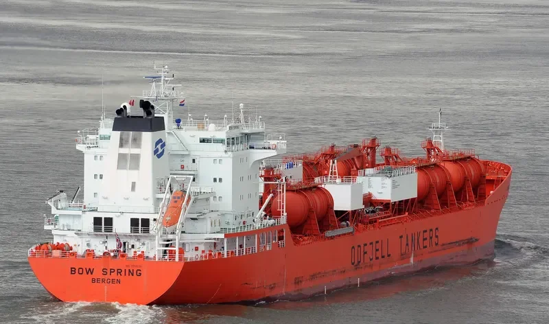 BOW SPRING Tanker IMO 9215256 photo 9