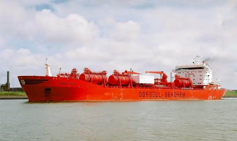 BOW SEA Tanker IMO 9215282 photo 2