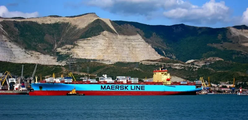 W KITHIRA Container Ship IMO 9215323 photo 4