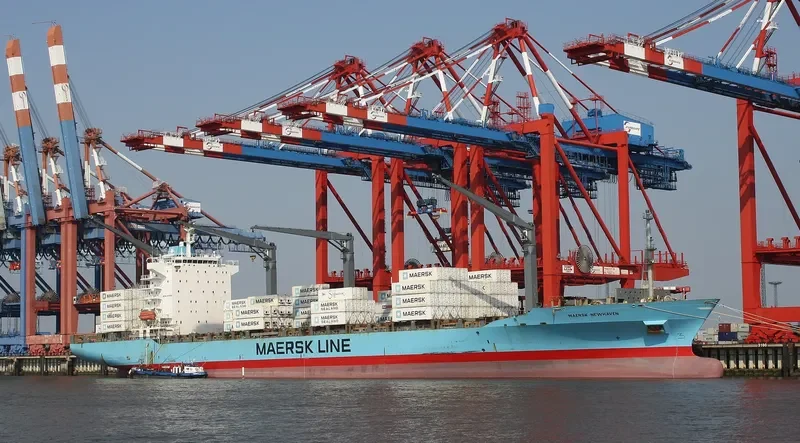 MAERSK NEWHAVEN Container Ship IMO 9215880 photo 9