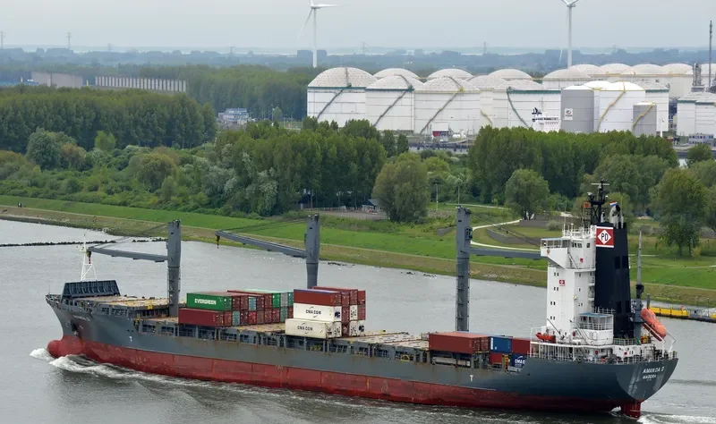 AMANDA D Container Ship IMO 9217565 photo 2