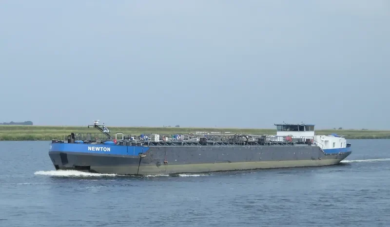 NEWTON Tanker IMO 9218753 photo 7