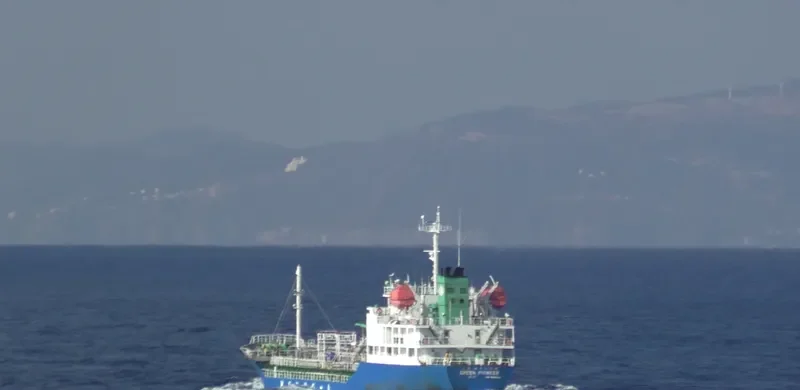 SIRI PIPAT Tanker IMO 9219941 photo 2