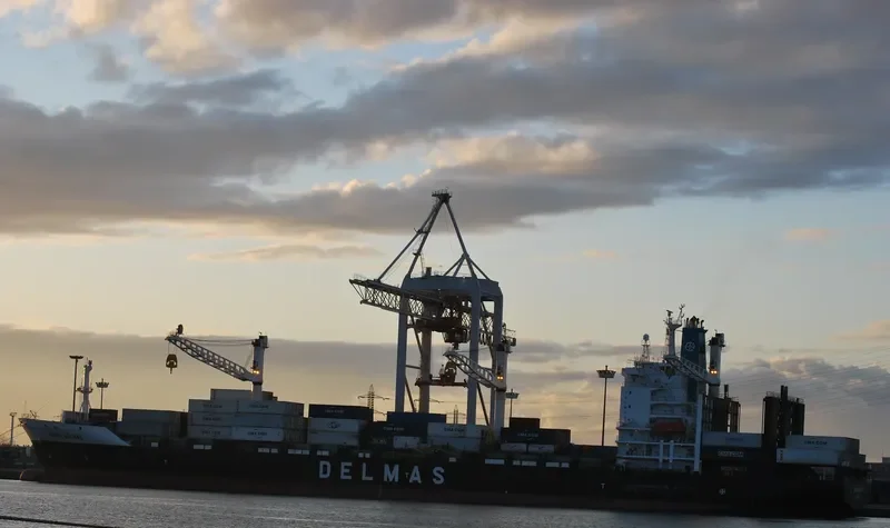 AKITETA Container Ship IMO 9220847 photo 9
