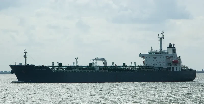 VALLE DI SIVIGLIA Tanker IMO 9220938 photo 2