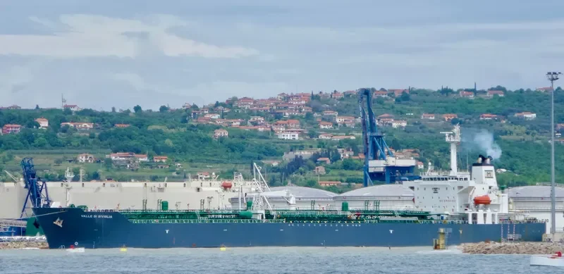 VALLE DI SIVIGLIA Tanker IMO 9220938 photo 6
