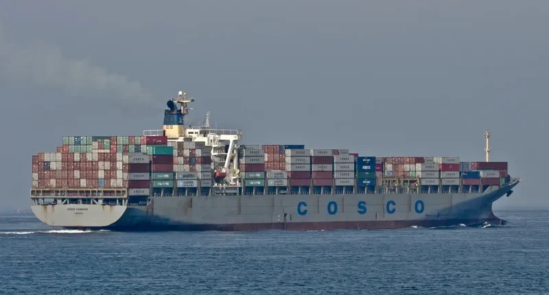 COSCO HAMBURG Container Ship IMO 9221085 photo 5