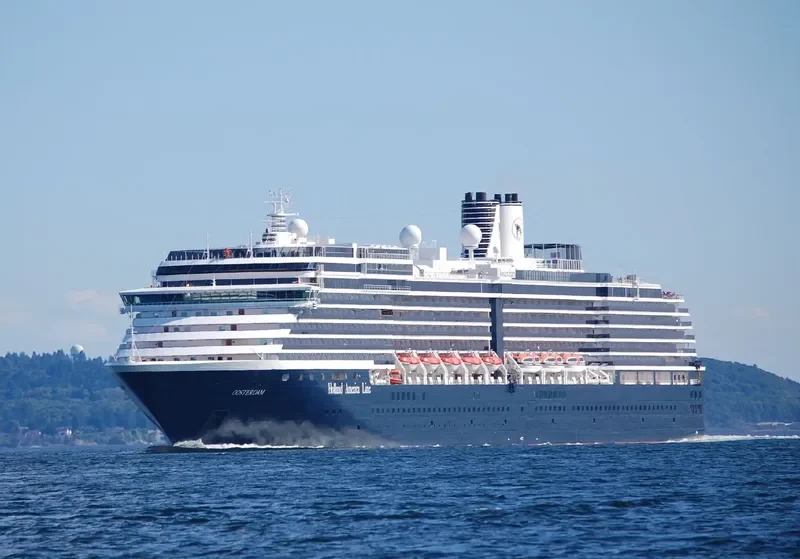 OOSTERDAM Passenger Ship IMO 9221281 photo 2