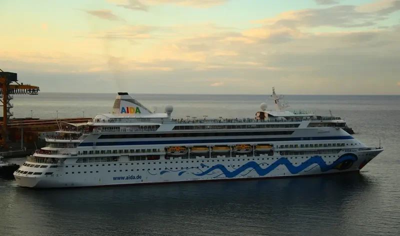 AIDAAURA Passenger Ship IMO 9221566 photo 9